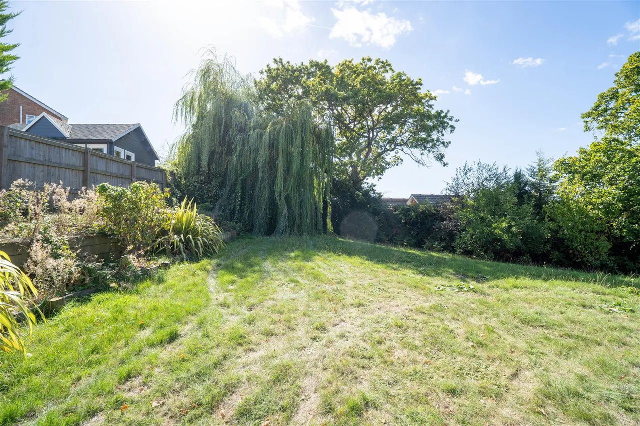 Westerleigh Close, St. Leonards-On-Sea, photo 13