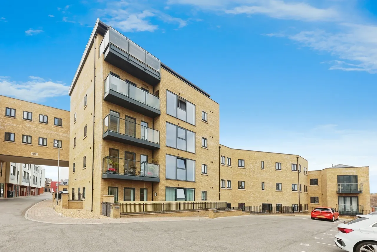 2 bed flat for sale, Millers Hill, Ramsgate, CT11