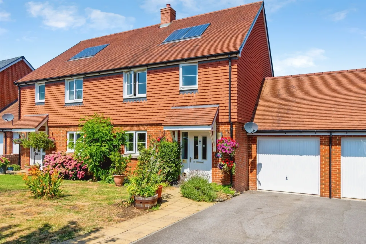 3 bed house for sale — Sandy Hill Close, Waltham Chase, SOUTHAMPTON