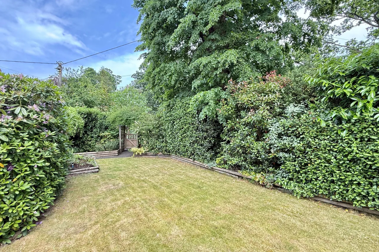 Post Office Lane, St. Ives, BH24, photo 4