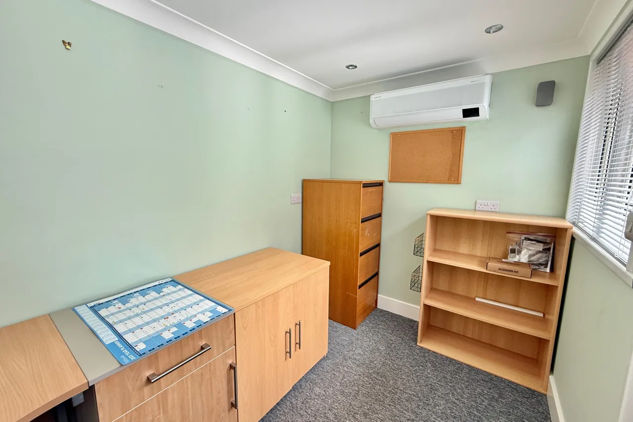 Post Office Lane, St. Ives, BH24, photo 14