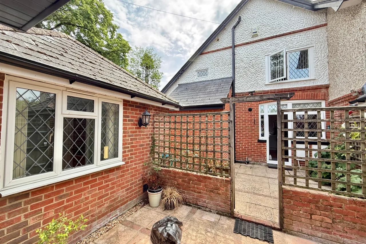 Post Office Lane, St. Ives, BH24, photo 17