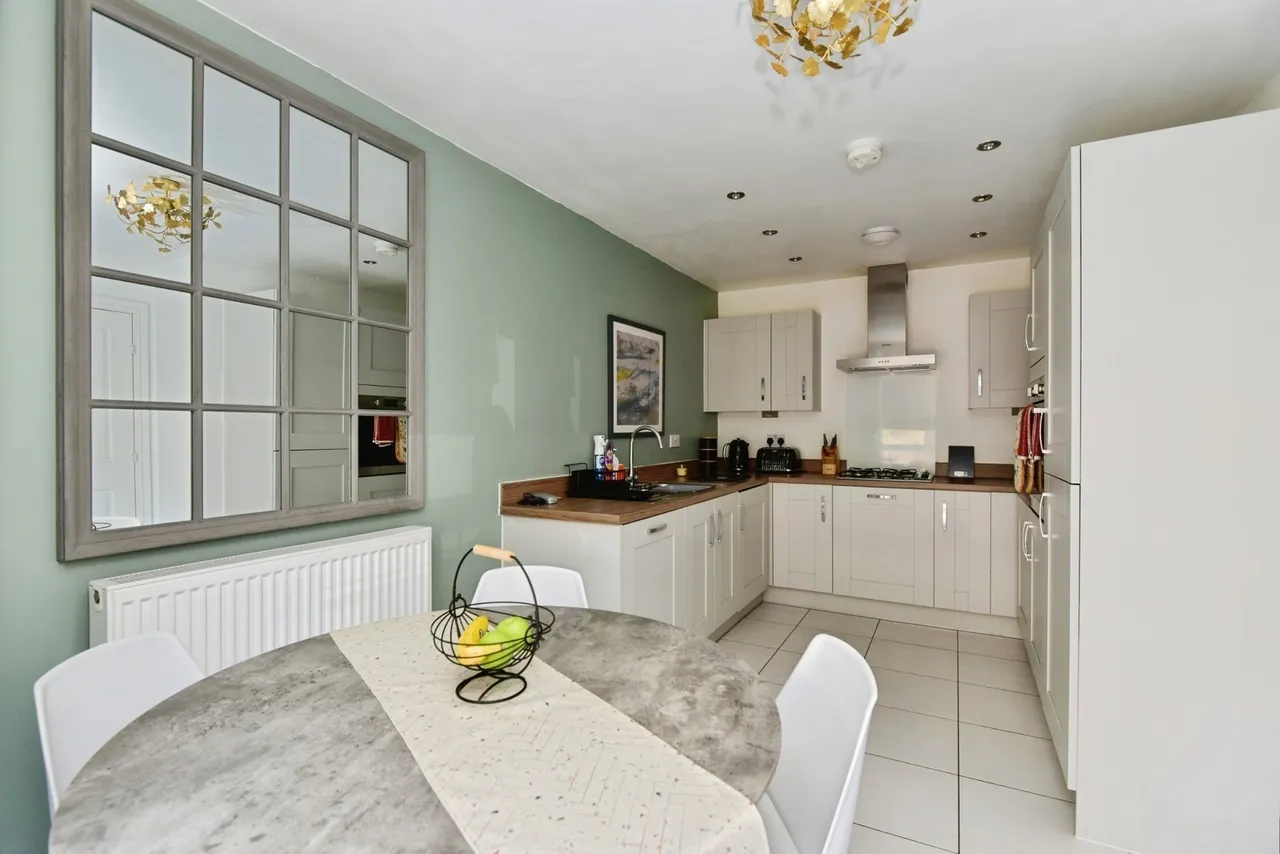 Wilmot Drive, NEWCASTLE, Staffordshire, ST5, photo 5