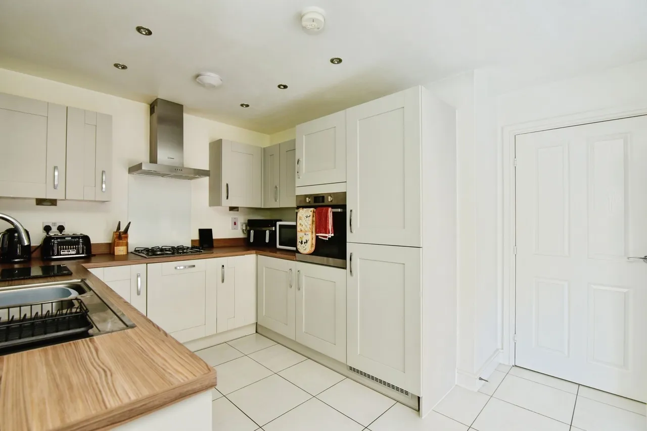 Wilmot Drive, NEWCASTLE, Staffordshire, ST5, photo 7