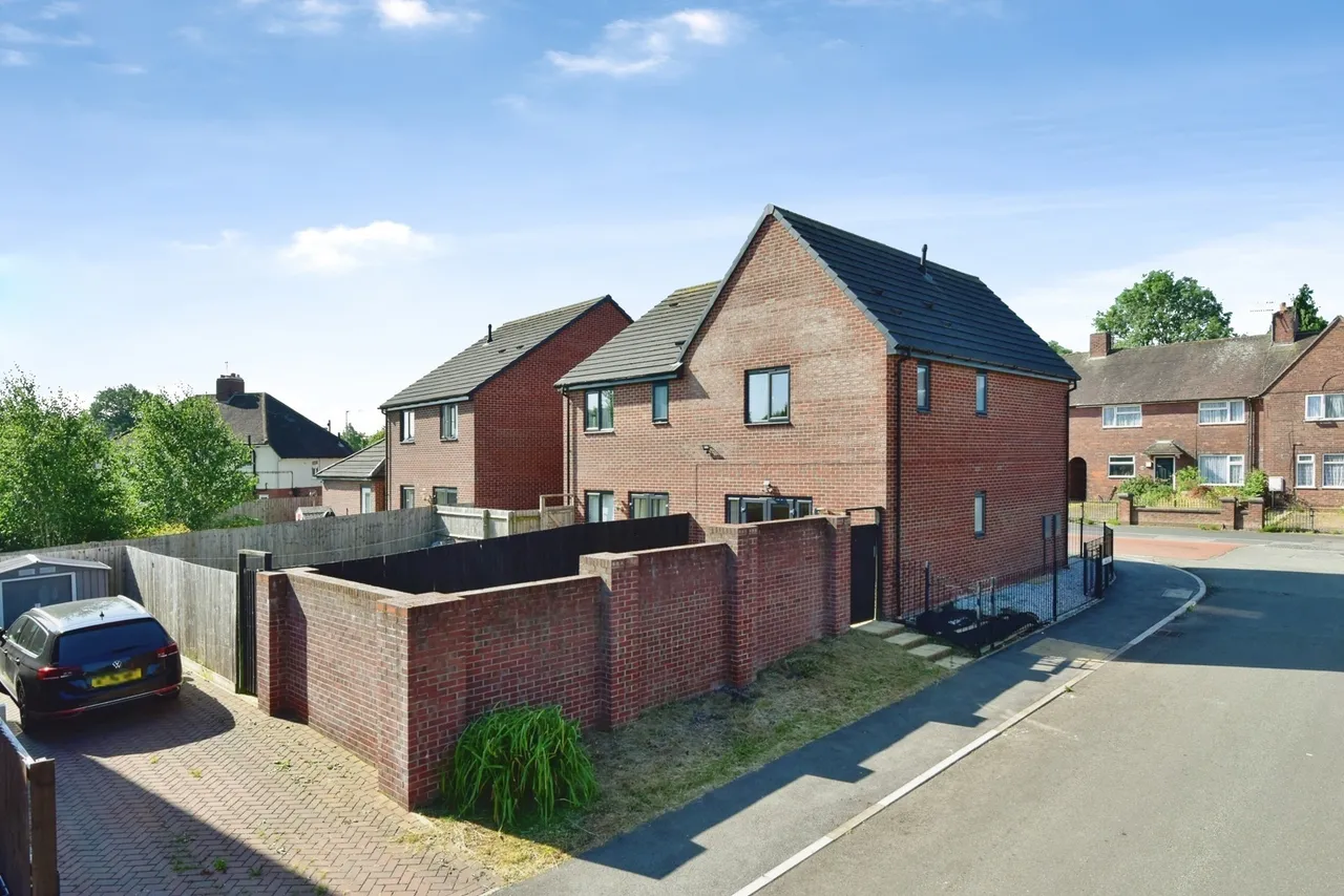 Wilmot Drive, NEWCASTLE, Staffordshire, ST5, photo 20