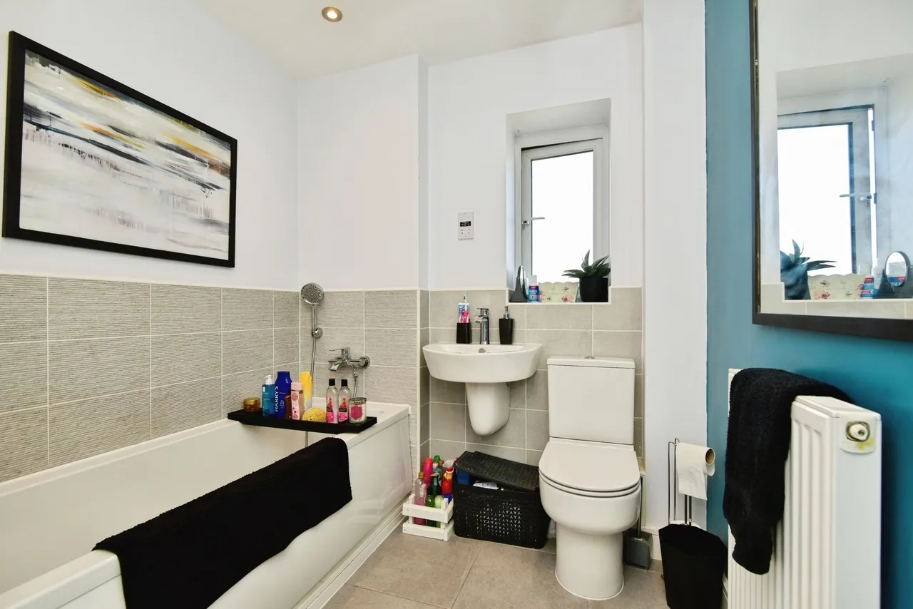 Wilmot Drive, NEWCASTLE, Staffordshire, ST5, photo 15