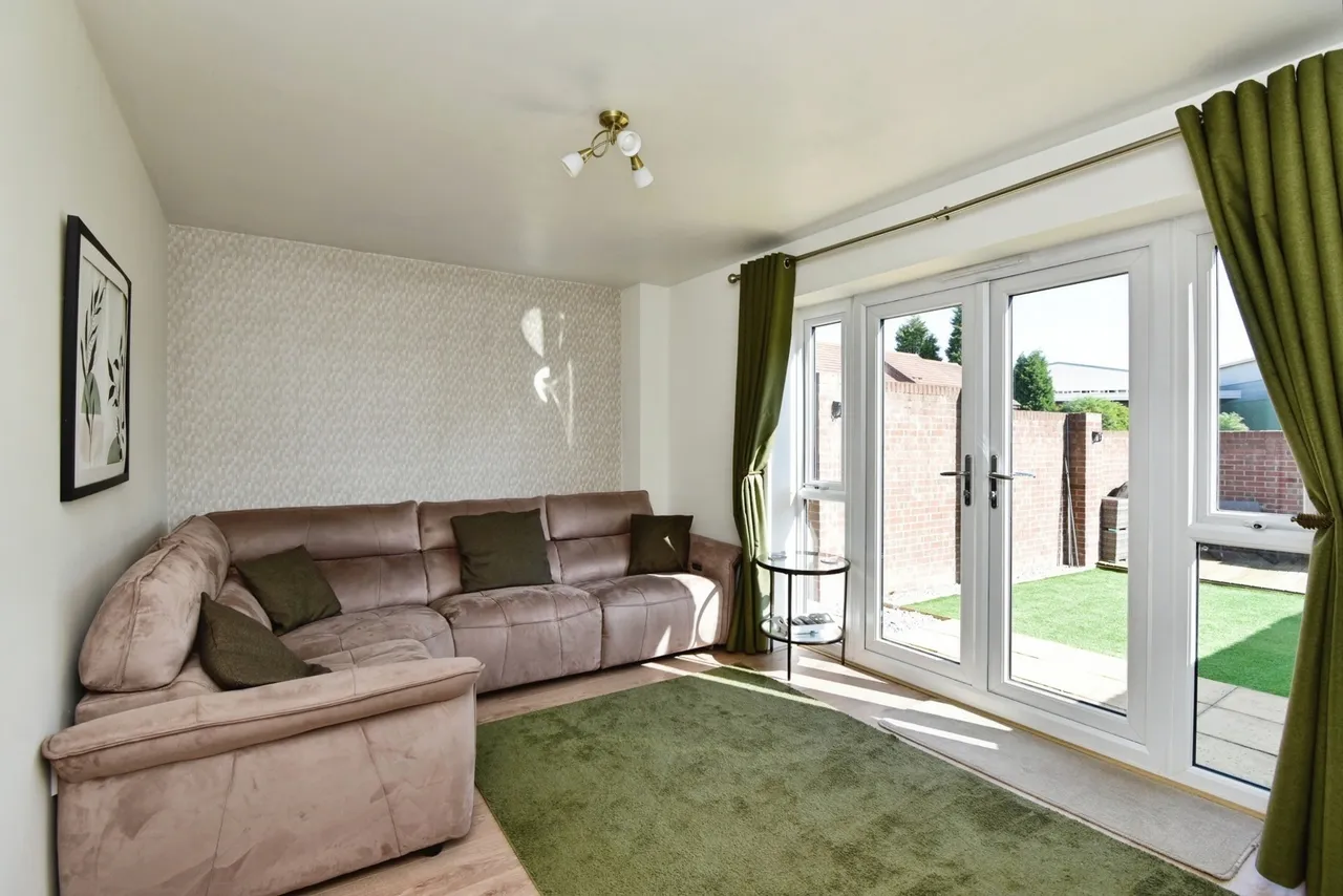 Wilmot Drive, NEWCASTLE, Staffordshire, ST5, photo 3