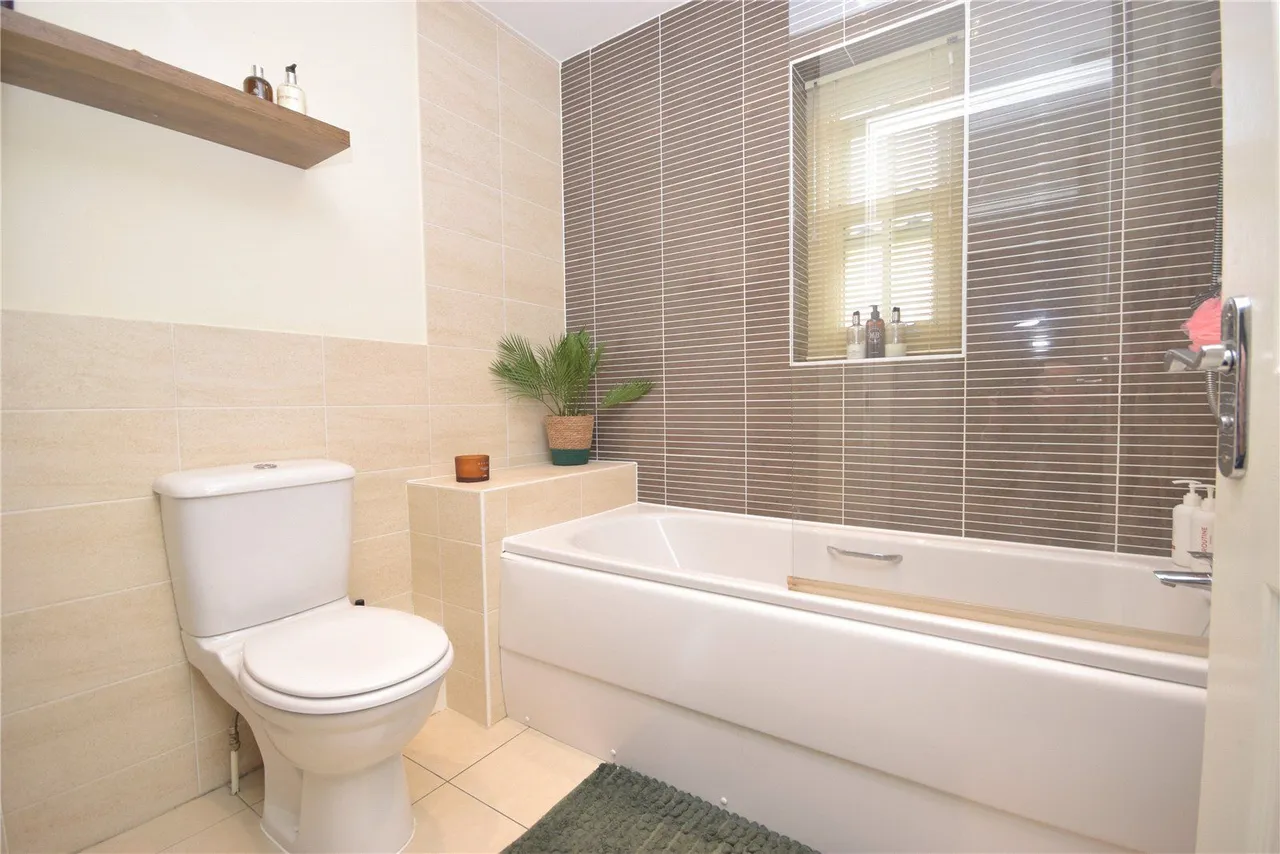 Oak Park Terrace, Leeds, LS16, photo 10