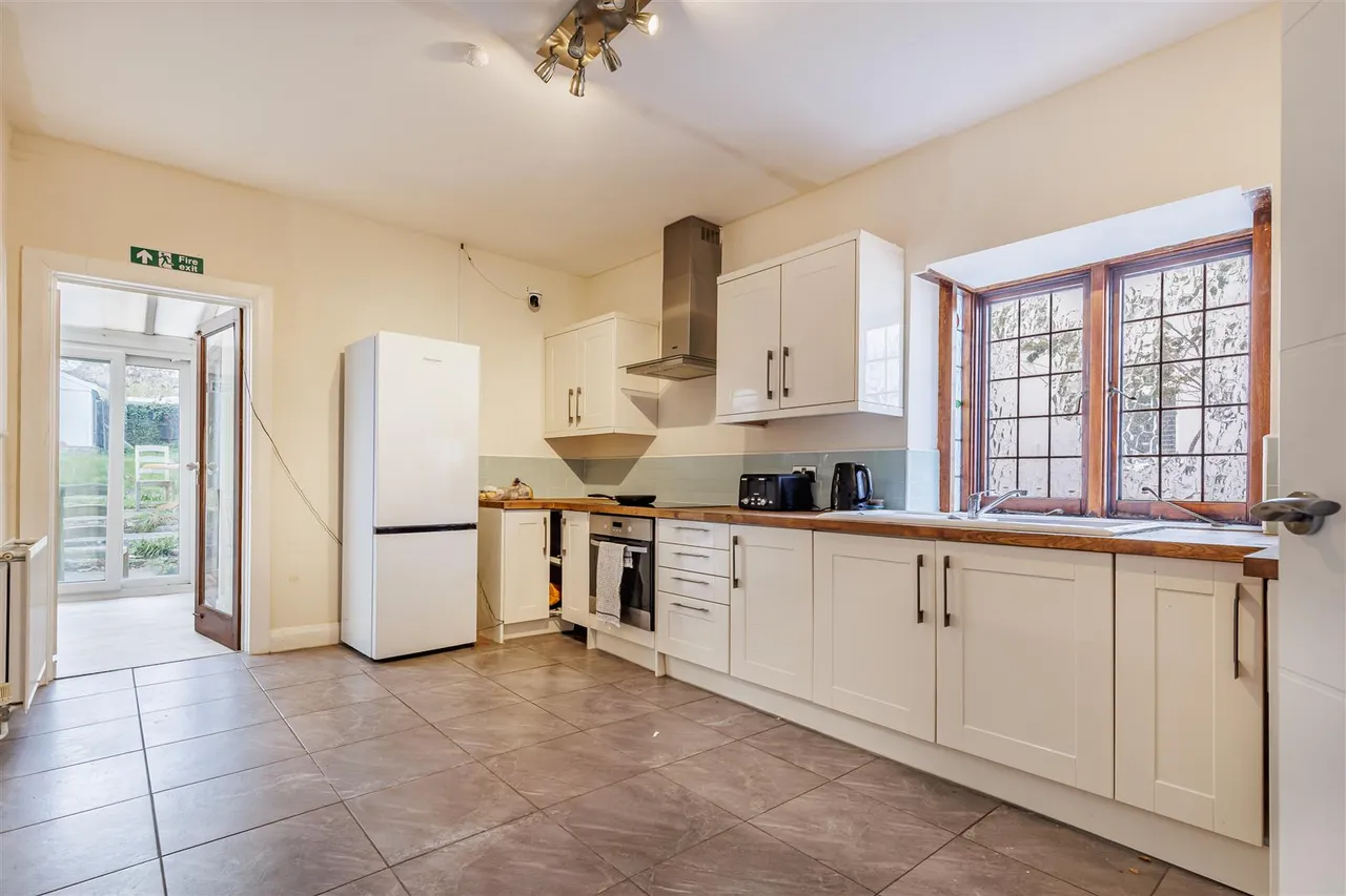 Chingford Avenue, Chingford, E4 6RF, photo 3