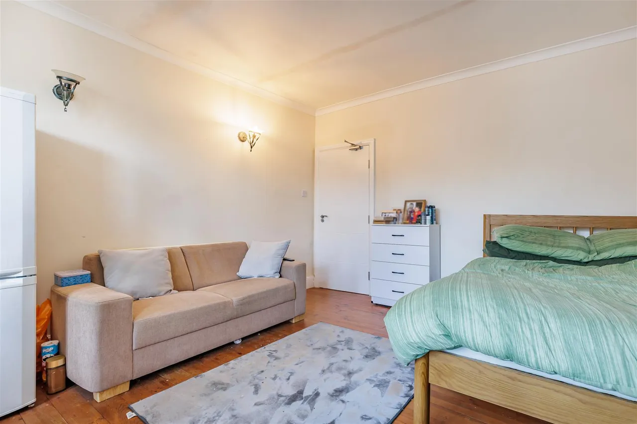 Chingford Avenue, Chingford, E4 6RF, photo 8