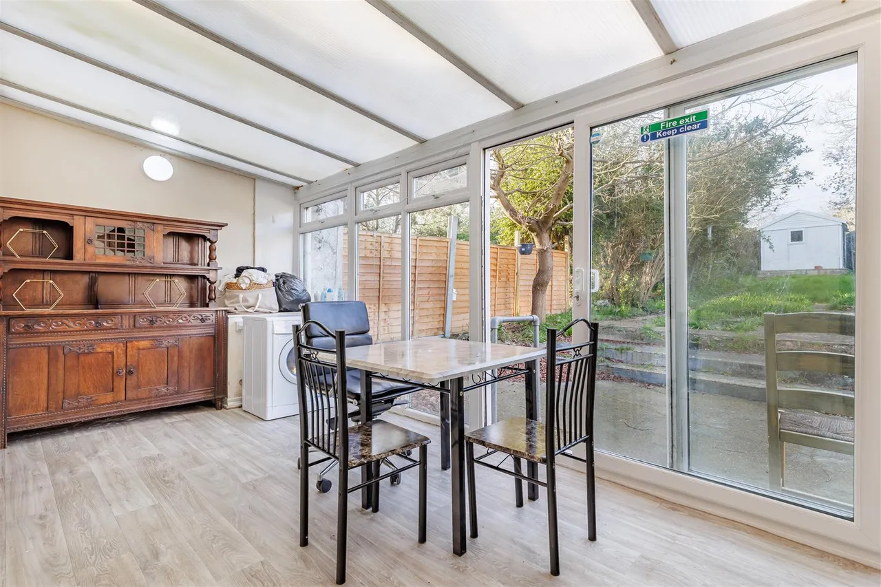 Chingford Avenue, Chingford, E4 6RF, photo 6