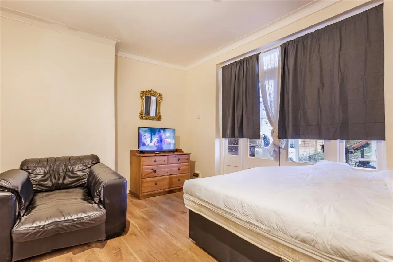 Chingford Avenue, Chingford, E4 6RF, photo 39