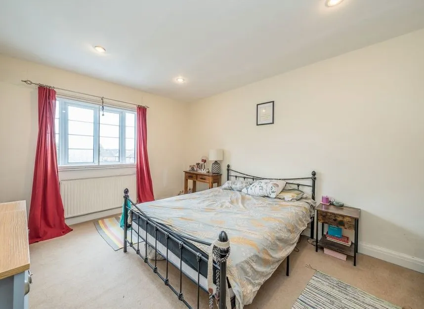 Chertsey Road, Twickenham, TW1, photo 4