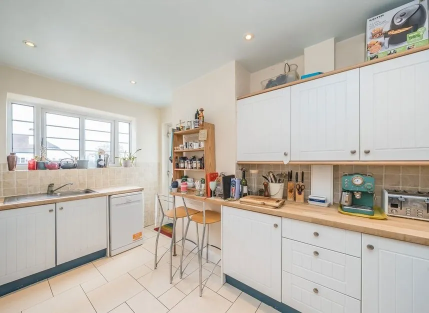 Chertsey Road, Twickenham, TW1, photo 3