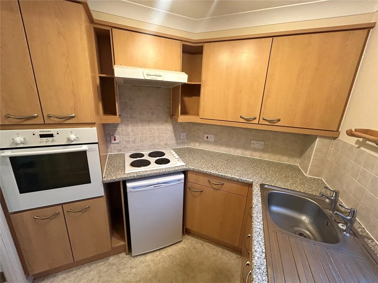 Wolverhampton Road, Stafford, Staffordshire, ST17, photo 5