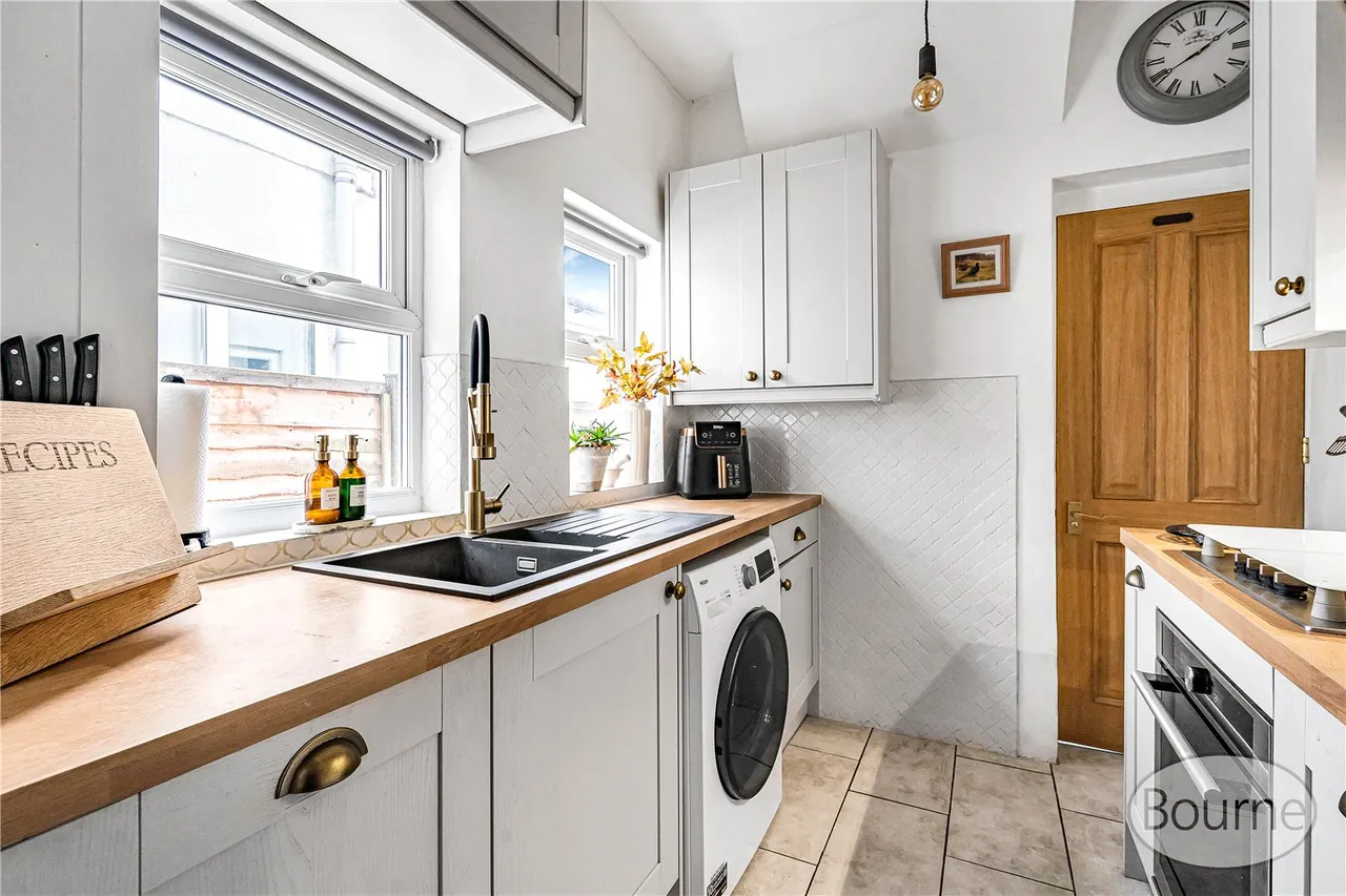 Salisbury Grove, Mytchett, GU16, photo 17