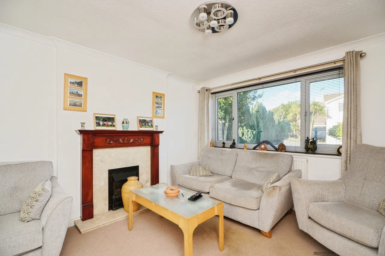 Ffordd Gwenllian, Llanfairpwllgwyngyll, LL61, photo 26