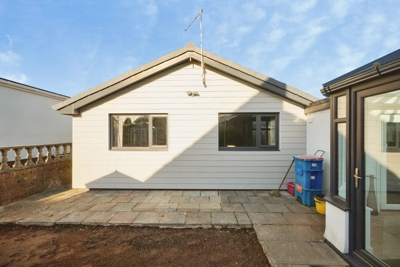 Ffordd Gwenllian, Llanfairpwllgwyngyll, LL61, photo 14