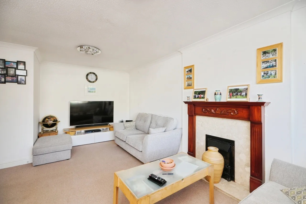 Ffordd Gwenllian, Llanfairpwllgwyngyll, LL61, photo 24