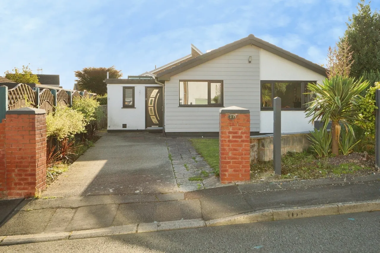 Ffordd Gwenllian, Llanfairpwllgwyngyll, LL61, photo 16