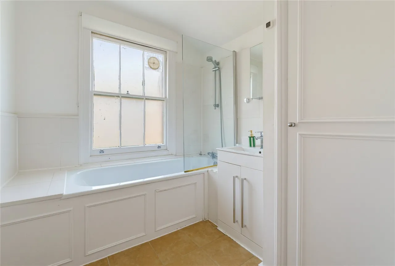 Ashbury Road, London, SW11, photo 9