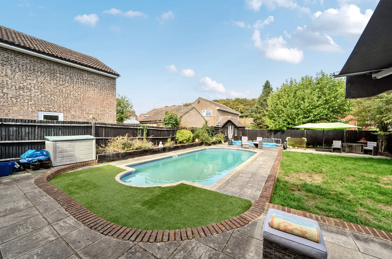 Dunsford Crescent, Basingstoke, RG23, photo 13