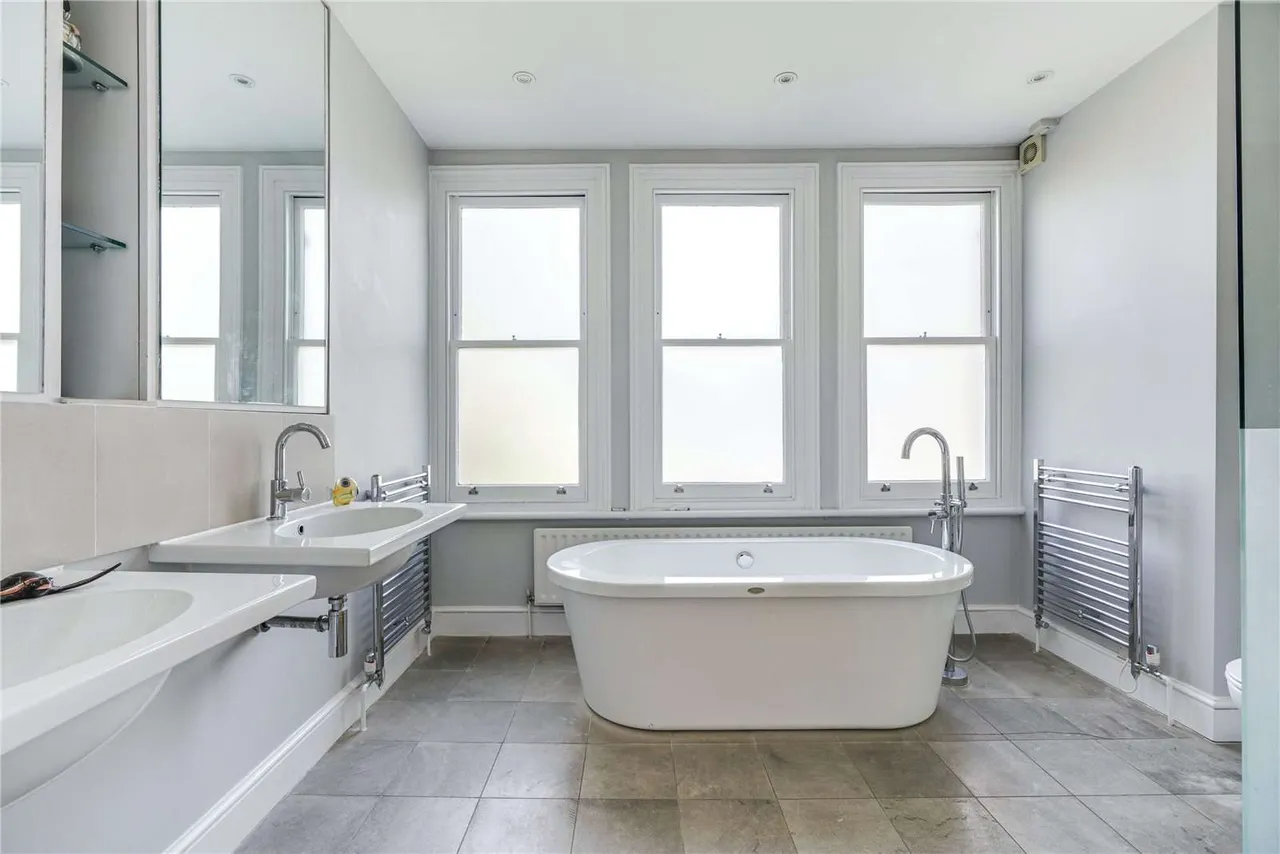 Fairlawn Grove, Chiswick, W4, photo 7