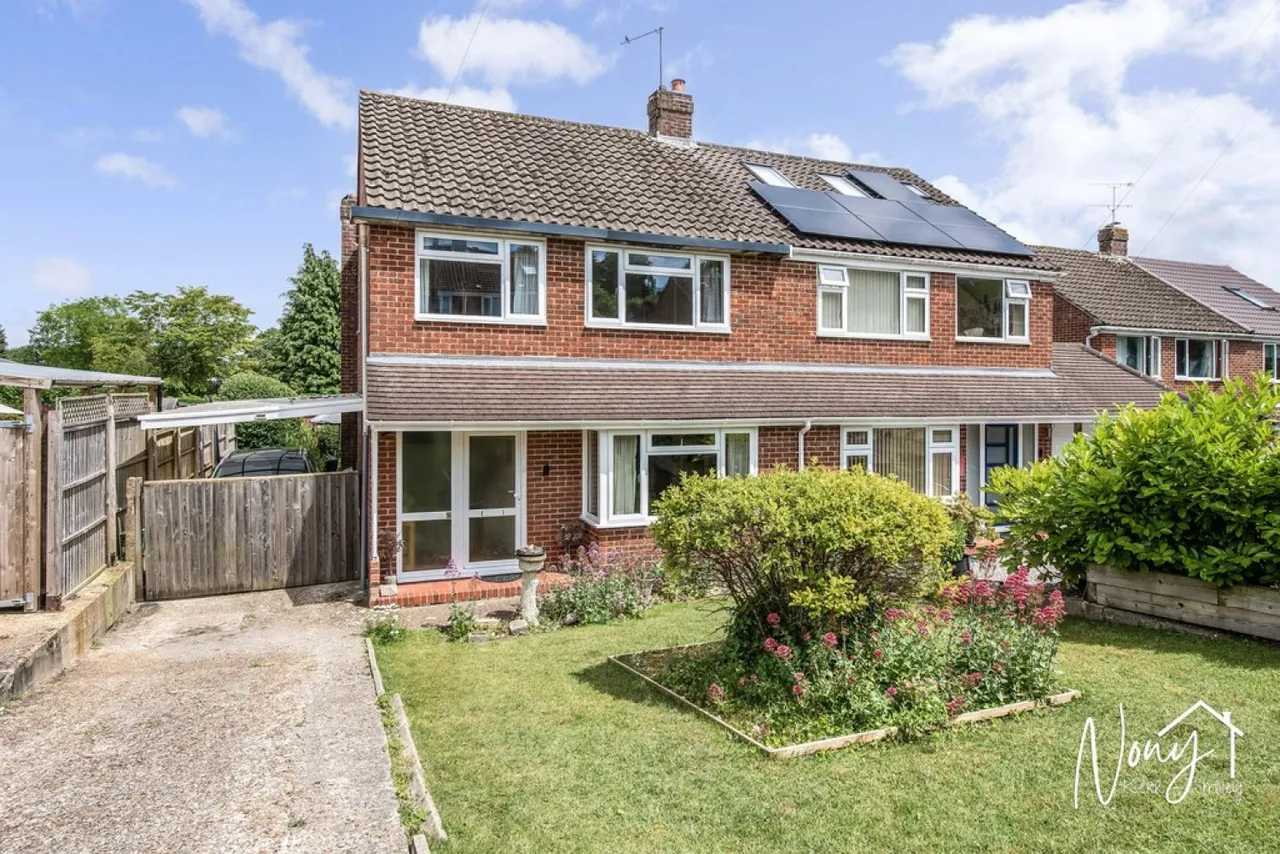 3 bed house for sale — Sawyers Close, Teg Down