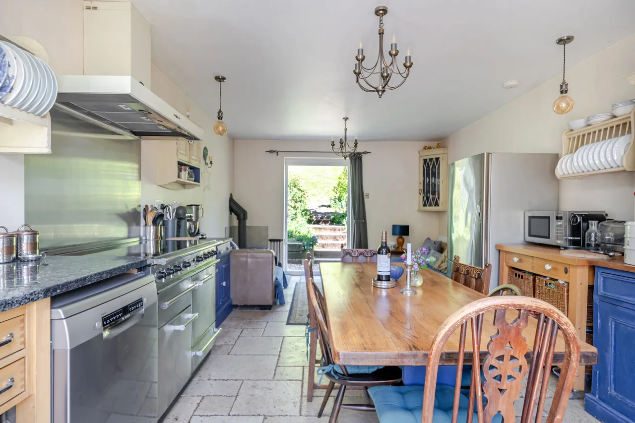 Speen Road, North Dean, HP14, photo 6