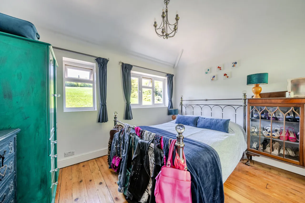 Speen Road, North Dean, HP14, photo 11