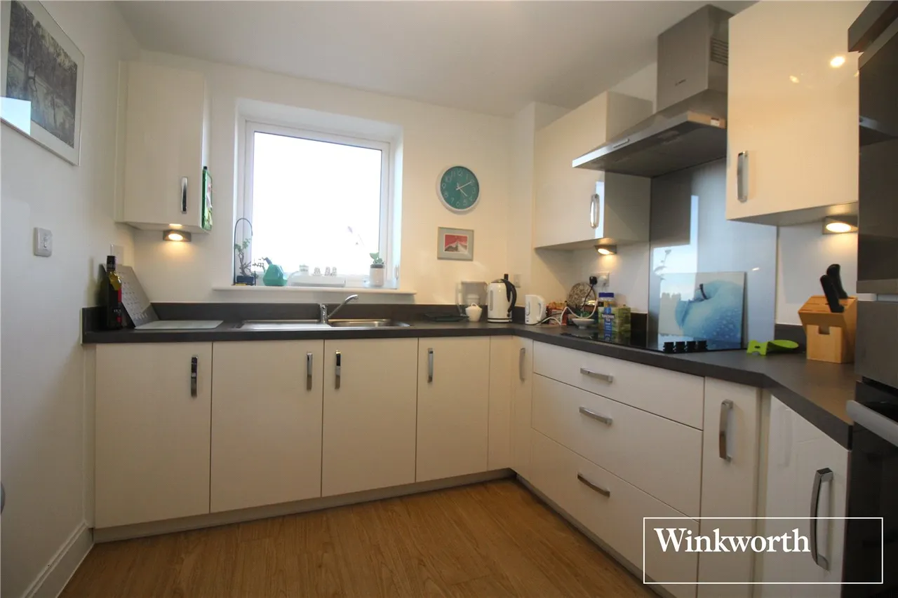 Studio Way, Borehamwood, Hertfordshire, WD6, photo 6