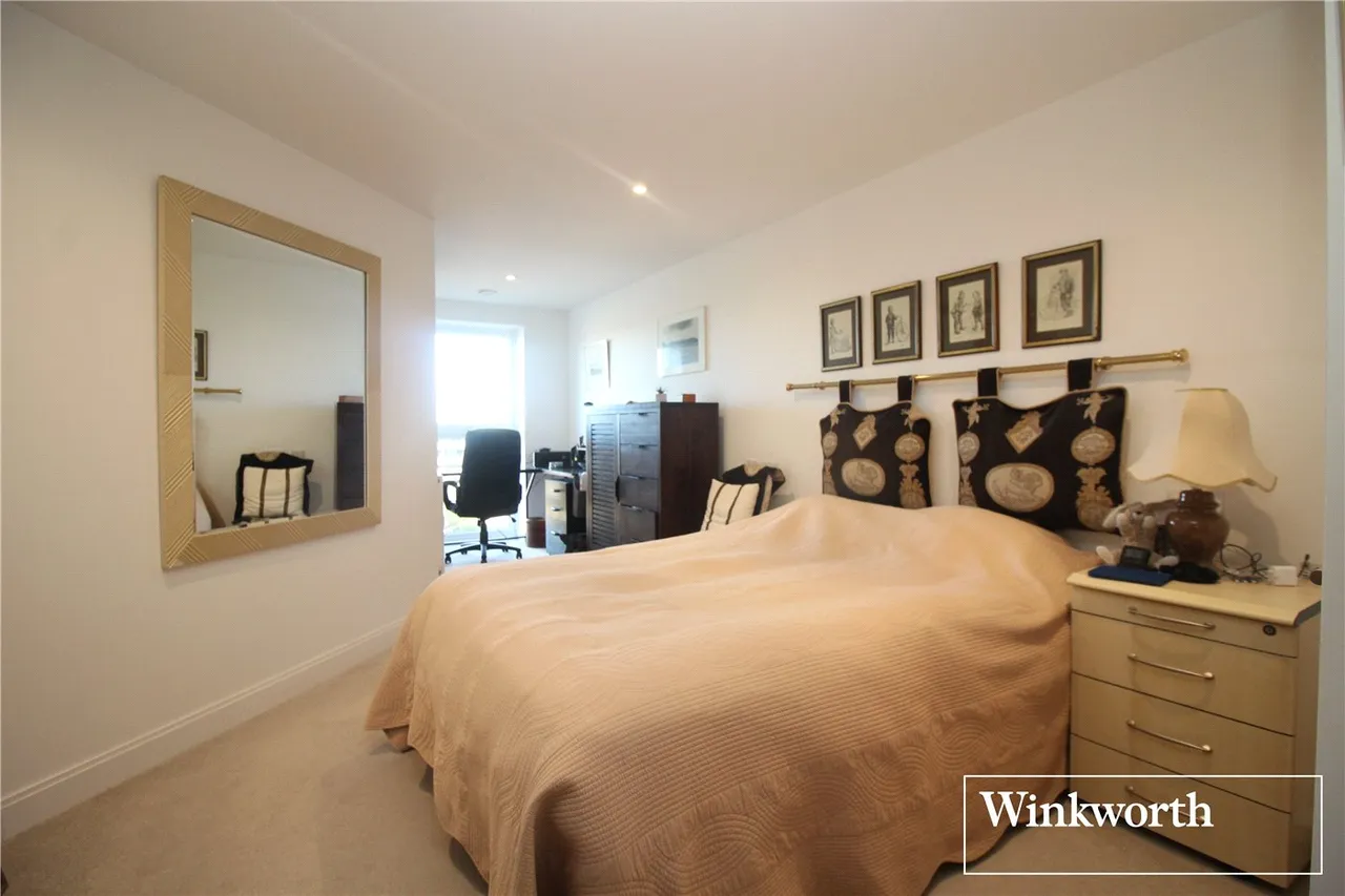 Studio Way, Borehamwood, Hertfordshire, WD6, photo 3