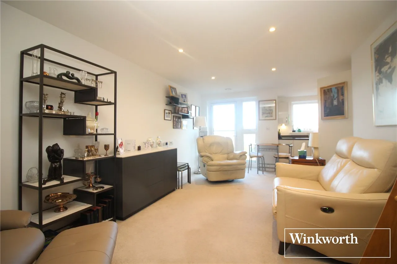 Studio Way, Borehamwood, Hertfordshire, WD6, photo 5