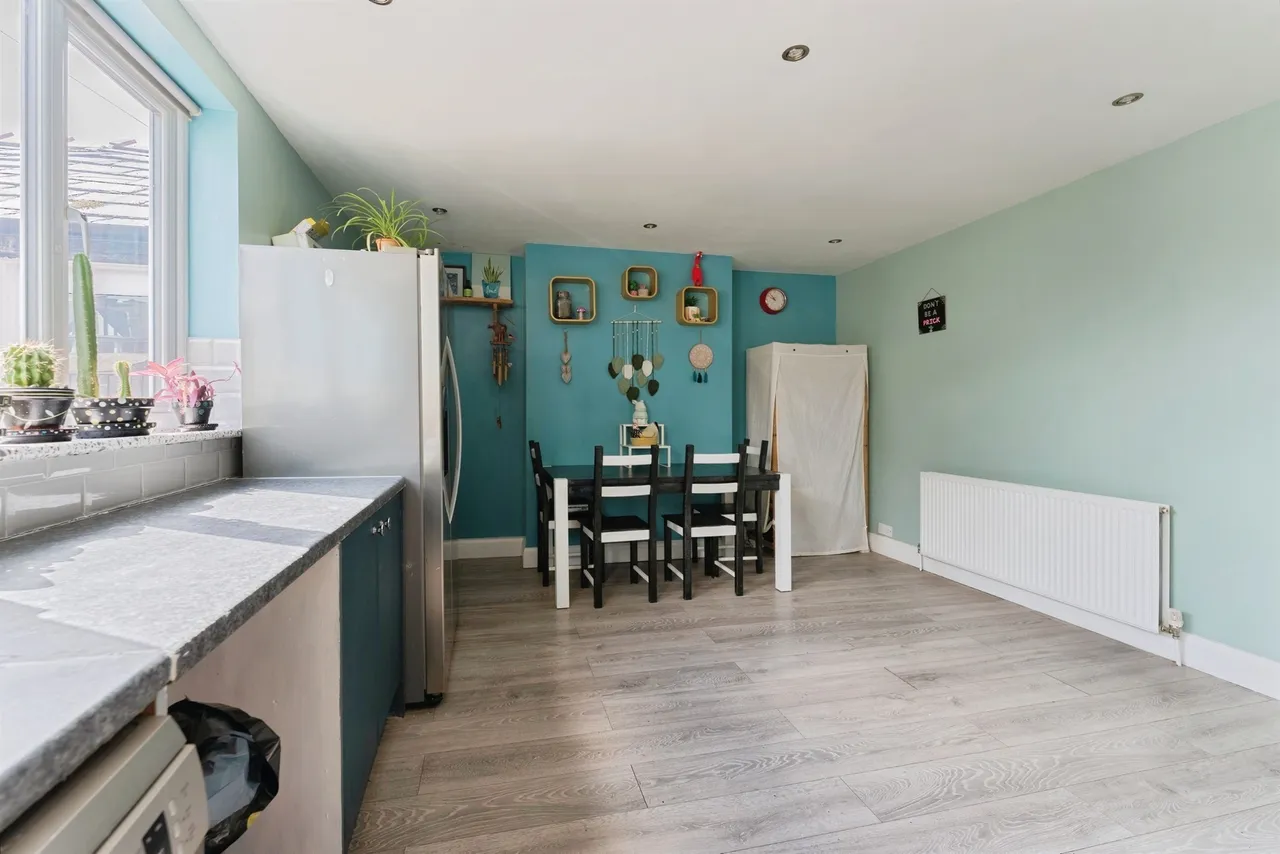 Chester Road, Whitby, Ellesmere Port, photo 11