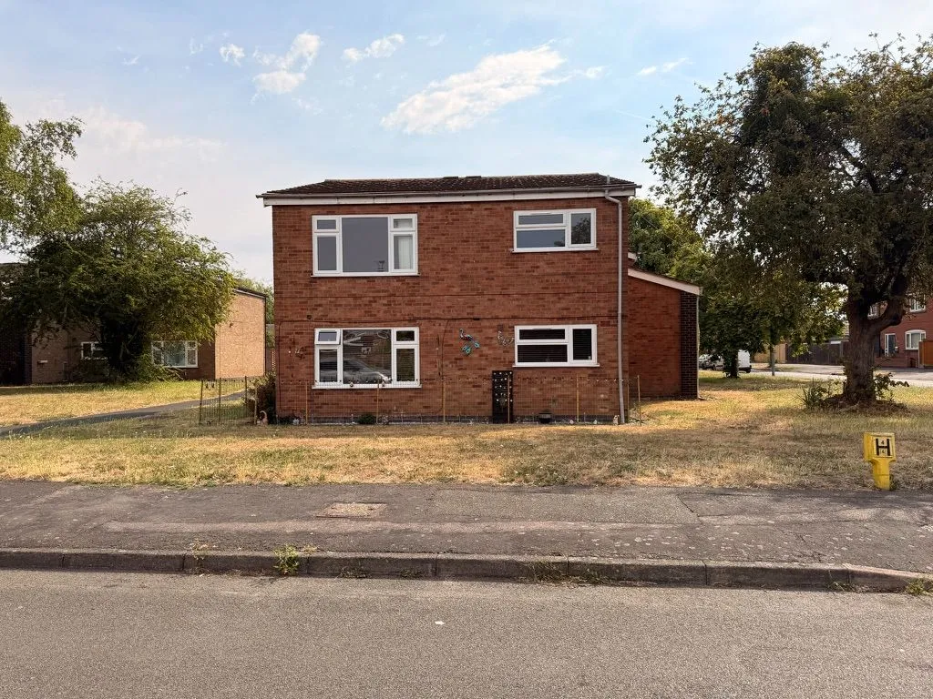 1 bed flat for sale — Pevensey Road, Loughborough, LE11 5UE