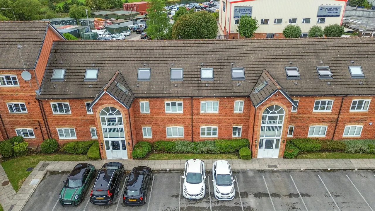 2 bed flat for sale — Gadfield Court, Atherton, Manchester, M46 0SL