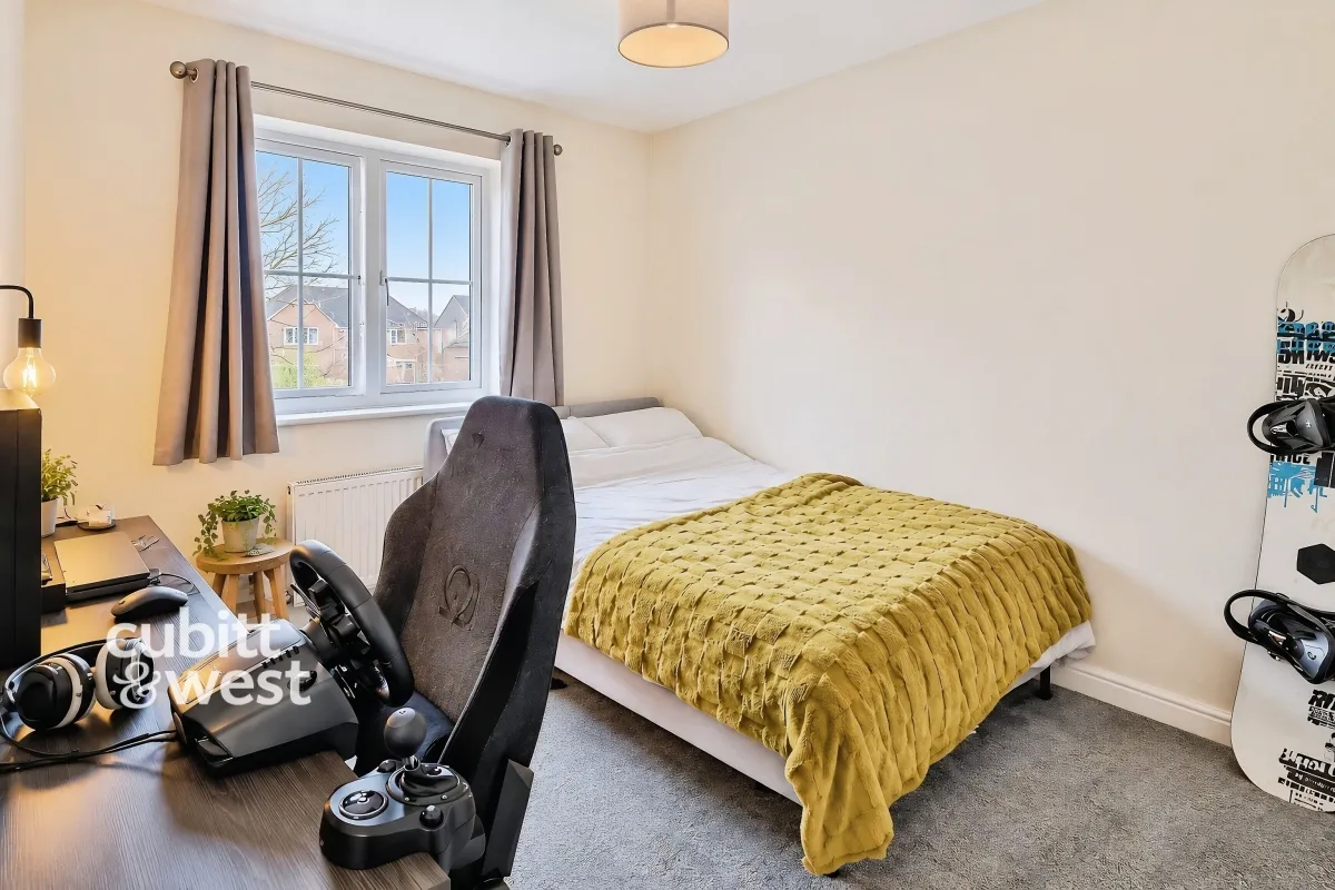 Caspian Close, Fishbourne, PO18, photo 10