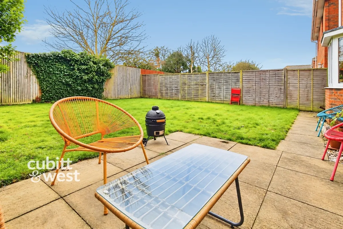 Caspian Close, Fishbourne, PO18, photo 5