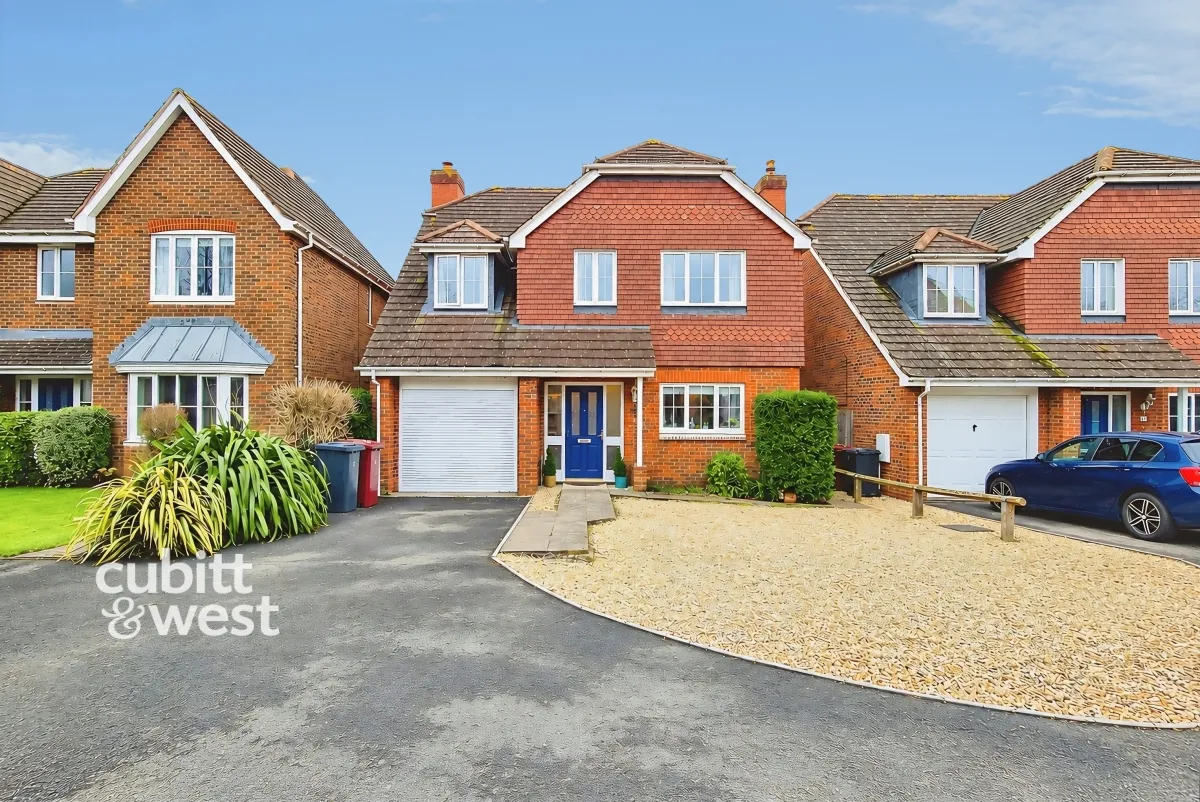 4 bed house to rent, Caspian Close, Fishbourne, PO18