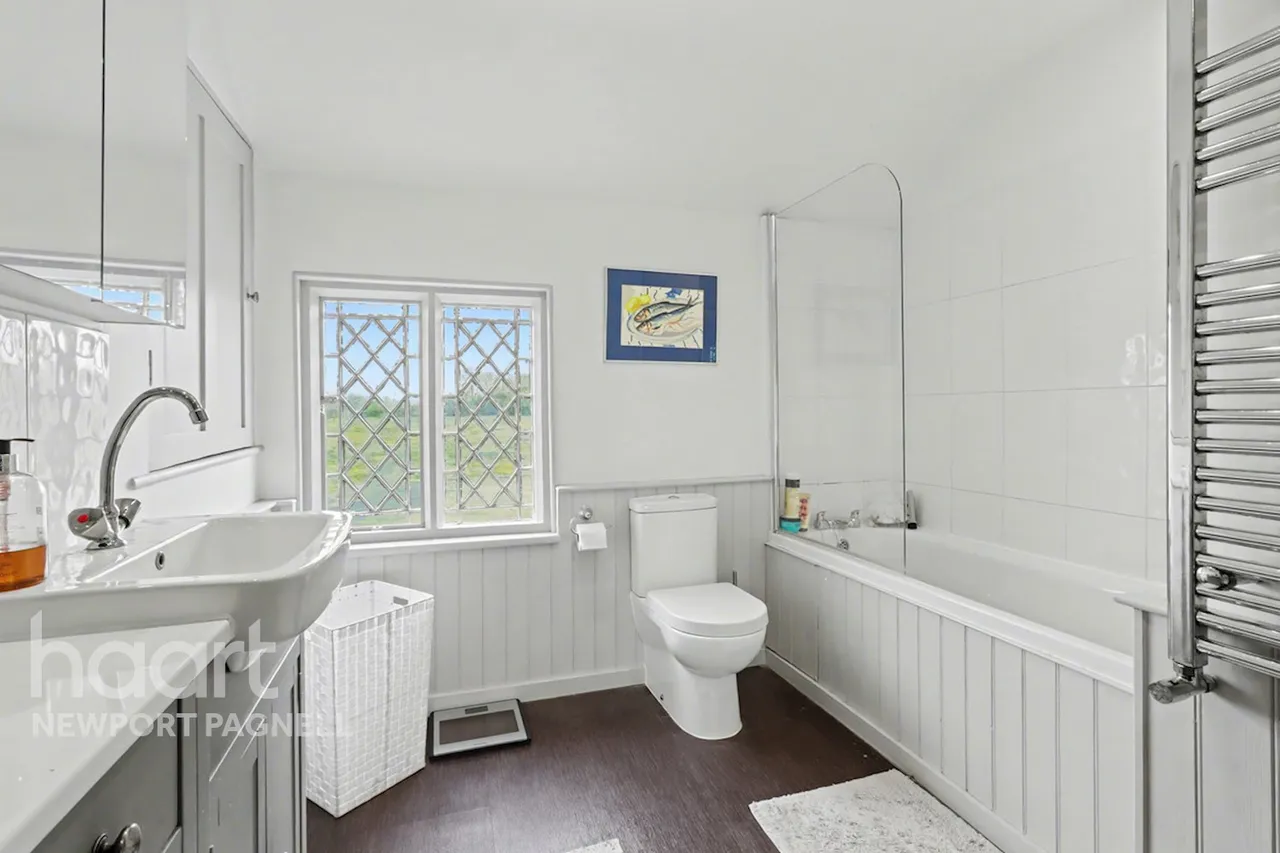 Newport Road, Newport Pagnell, MK16, photo 24