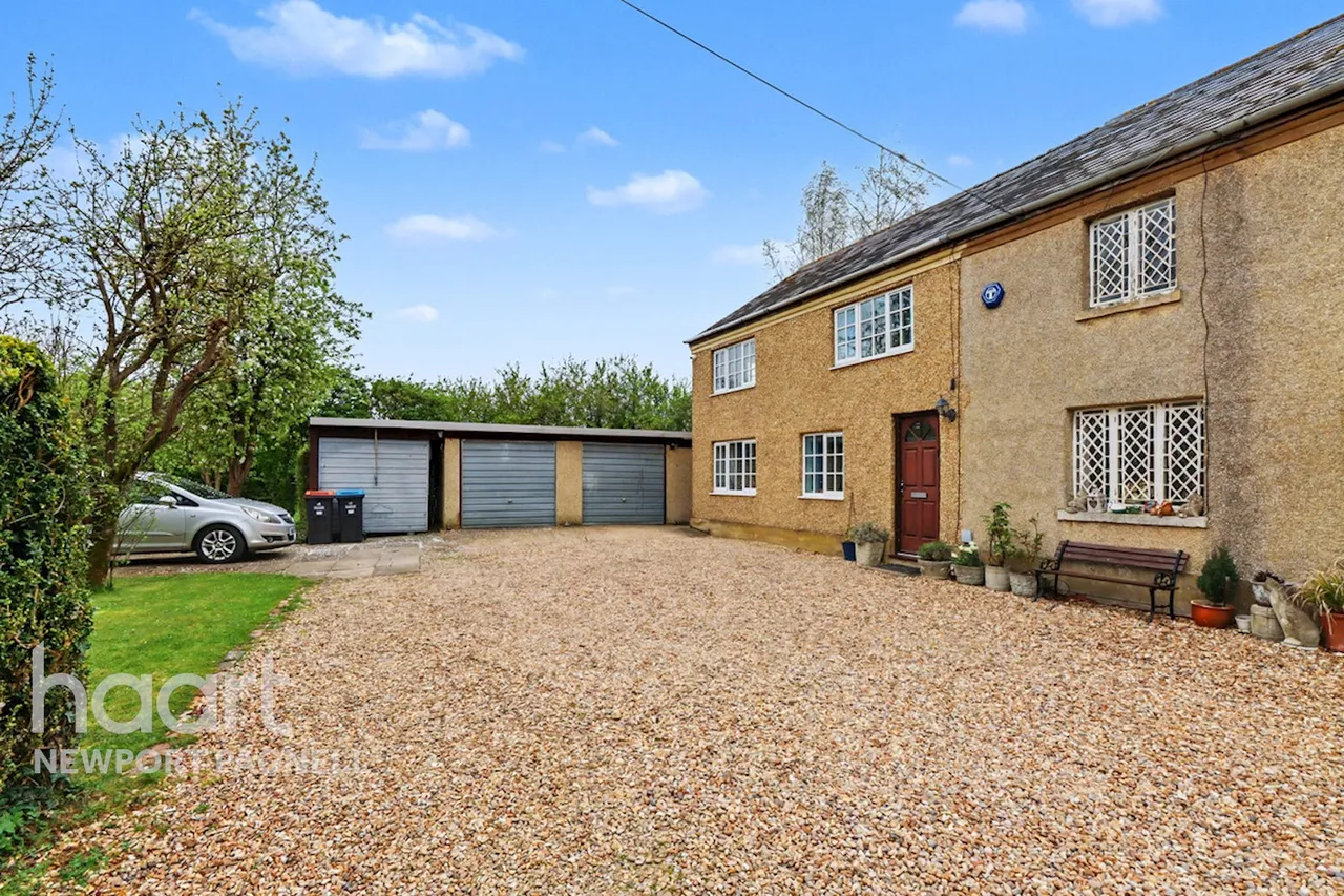 4 bed character property for sale, Newport Road, Newport Pagnell, MK16