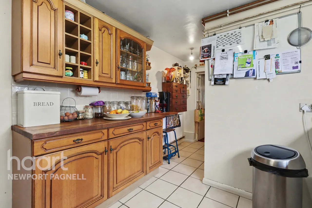 Newport Road, Newport Pagnell, MK16, photo 16