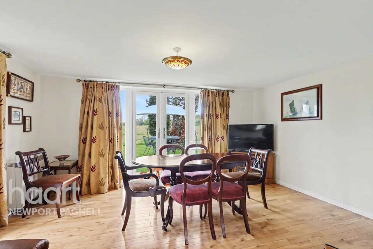 Newport Road, Newport Pagnell, MK16, photo 10