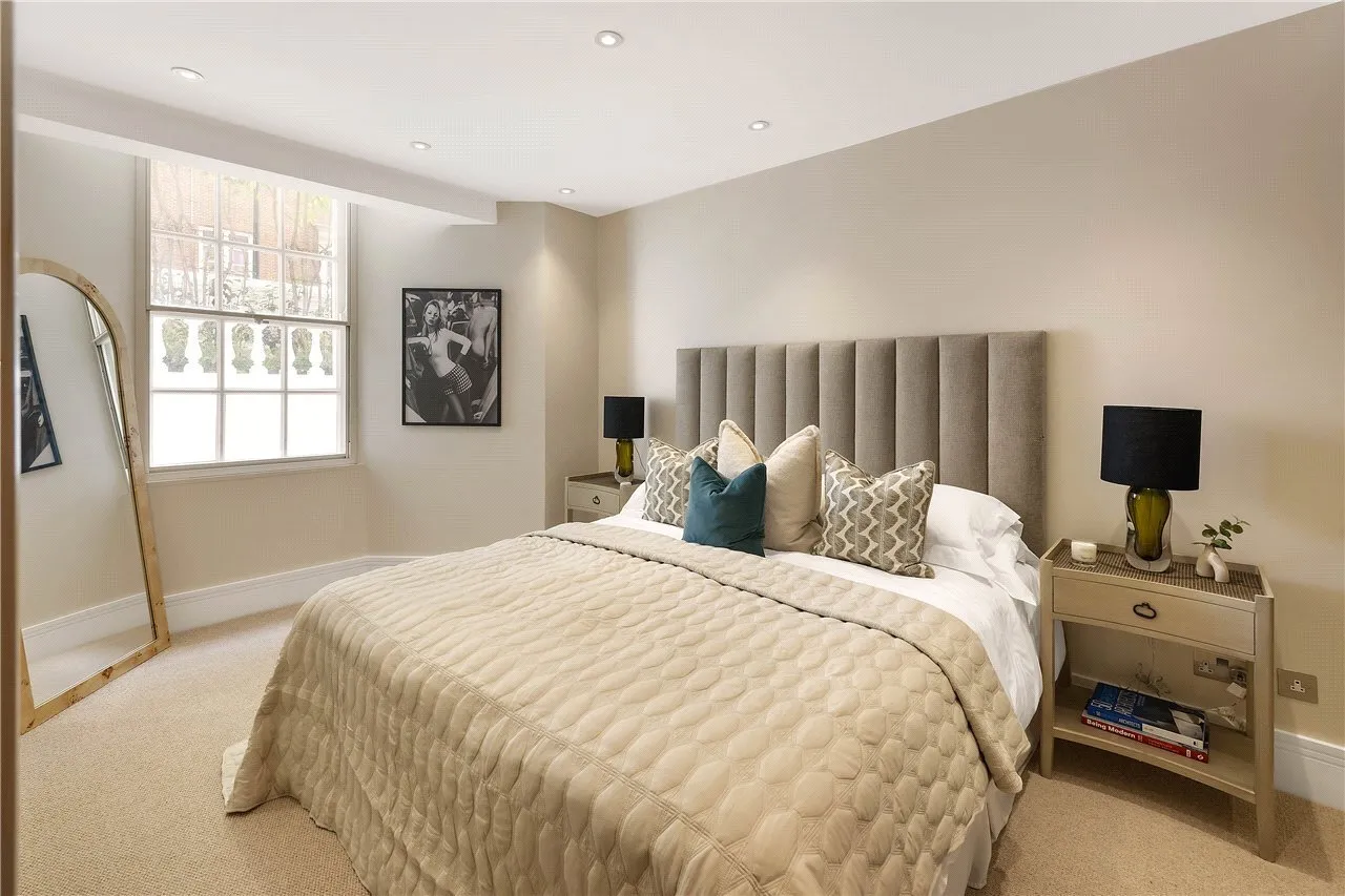 Campden Hill Road, London, W8, photo 6