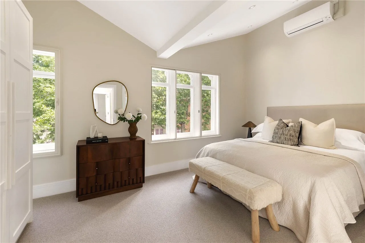 Campden Hill Road, London, W8, photo 12