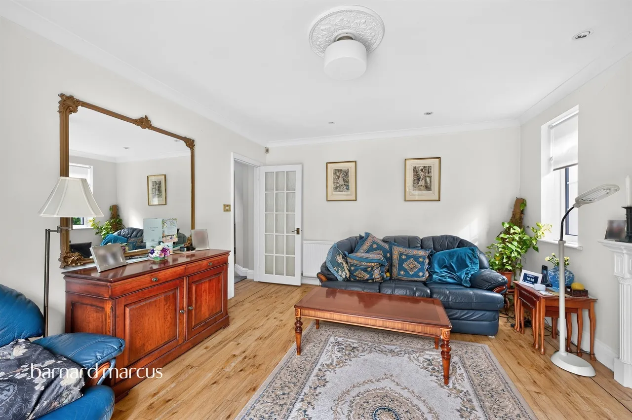 Brighton Road, Hooley, Coulsdon, photo 6