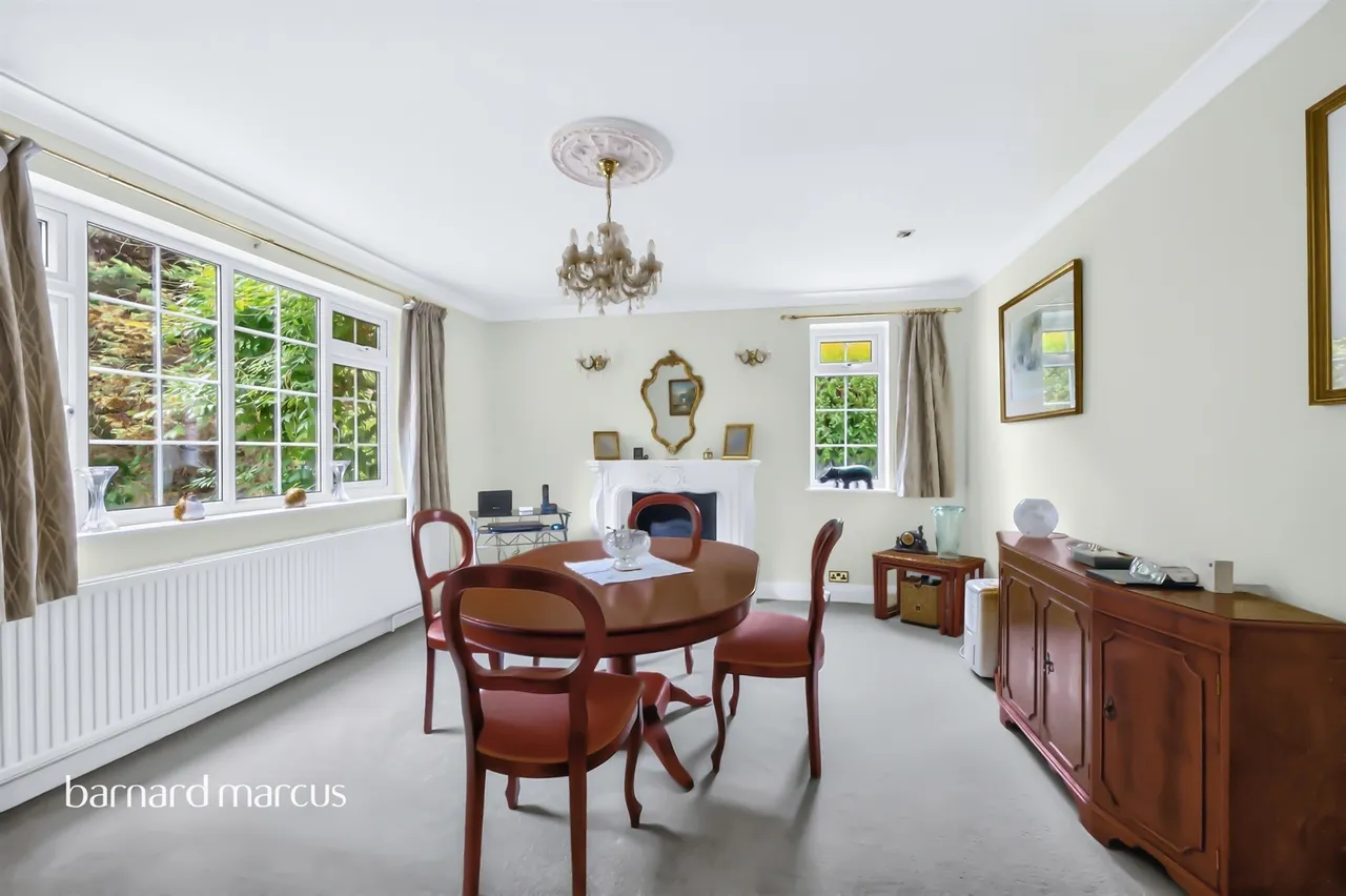 Brighton Road, Hooley, Coulsdon, photo 3