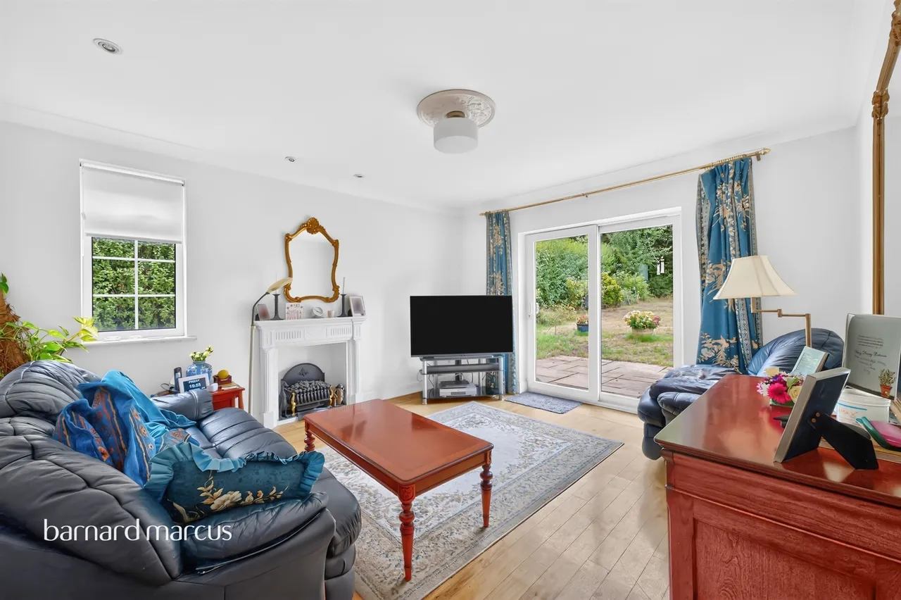 Brighton Road, Hooley, Coulsdon, photo 5