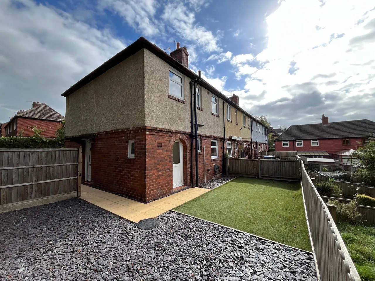 Glebeville, Leek, ST13, photo 2