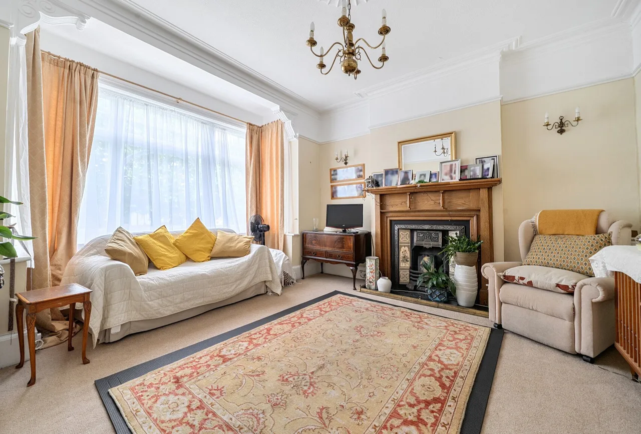 Pollards Hill East, London, SW16 4UT, photo 2